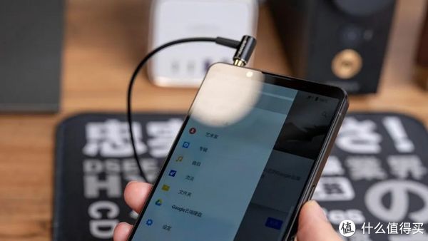 普通用户眼中的信仰，却是专业人士的最爱：索尼Xperia 1 IV体验测评休闲区蓝鸢梦想 - Www.slyday.coM