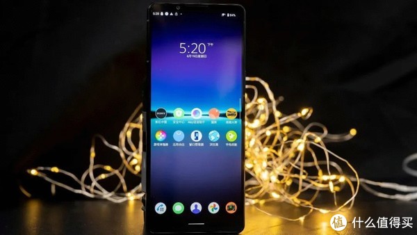 普通用户眼中的信仰，却是专业人士的最爱：索尼Xperia 1 IV体验测评休闲区蓝鸢梦想 - Www.slyday.coM