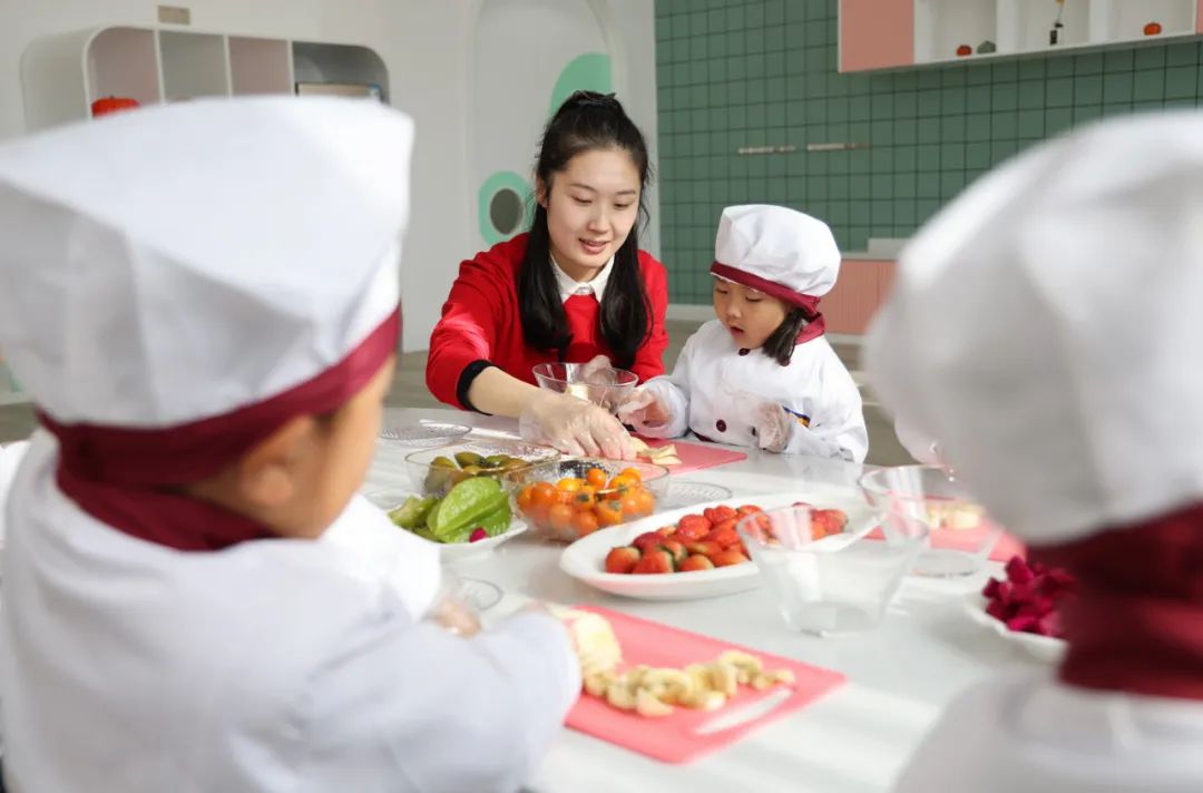 十堰这里有个特别的房子，走进一看不得了休闲区蓝鸢梦想 - Www.slyday.coM