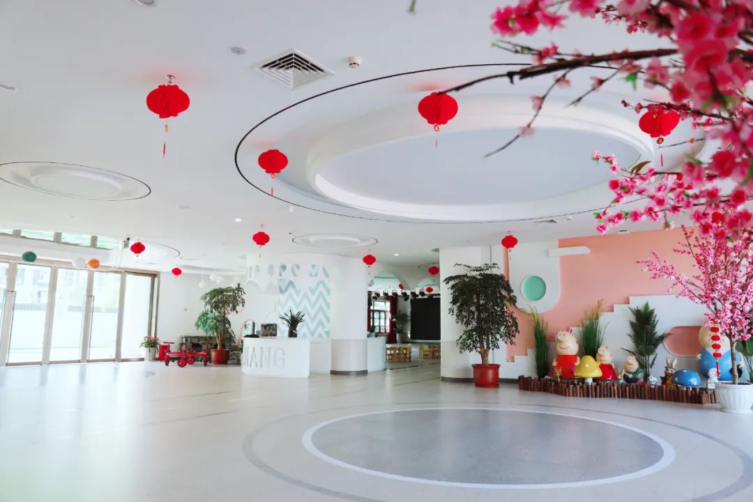 十堰这里有个特别的房子，走进一看不得了休闲区蓝鸢梦想 - Www.slyday.coM