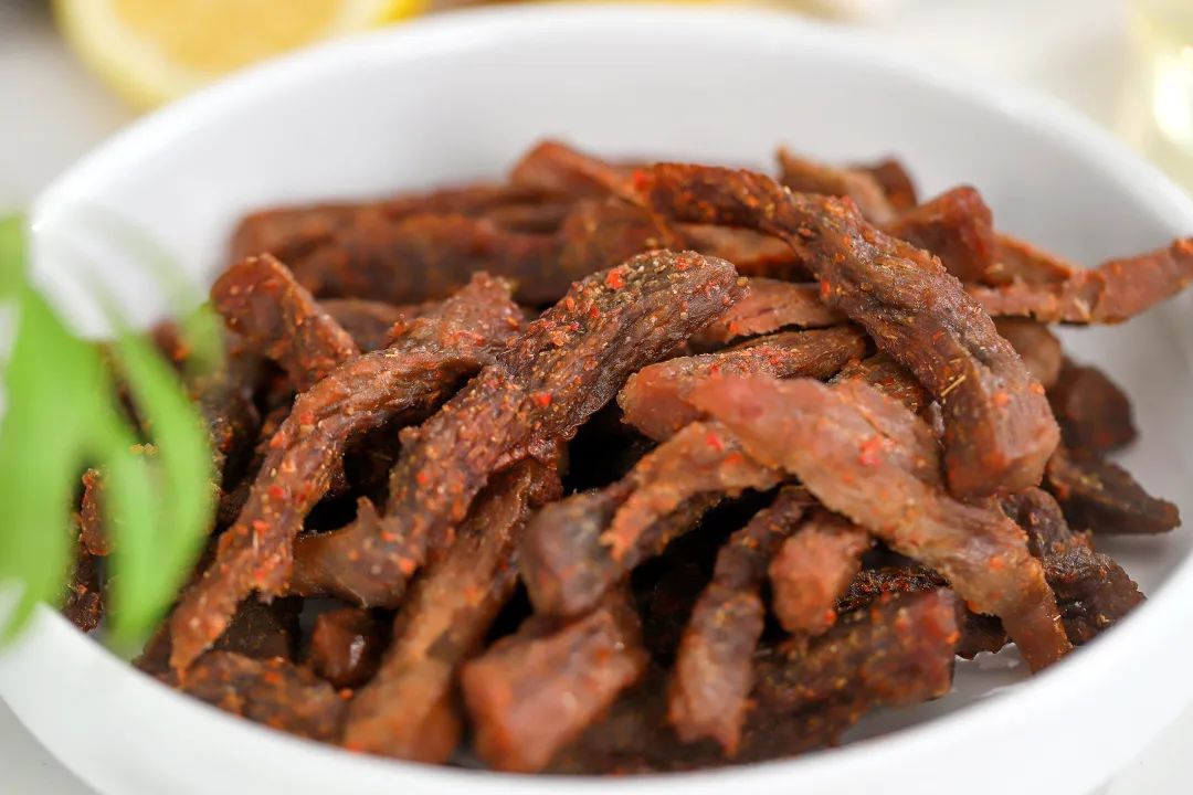 孩子的小零食，大人的下酒菜！香辣牛肉干在家轻松做~休闲区蓝鸢梦想 - Www.slyday.coM