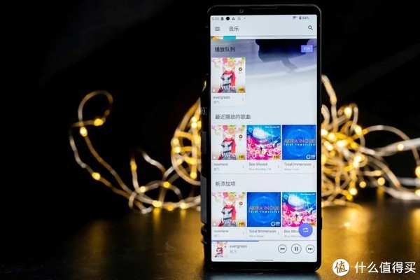 普通用户眼中的信仰，却是专业人士的最爱：索尼Xperia 1 IV体验测评休闲区蓝鸢梦想 - Www.slyday.coM