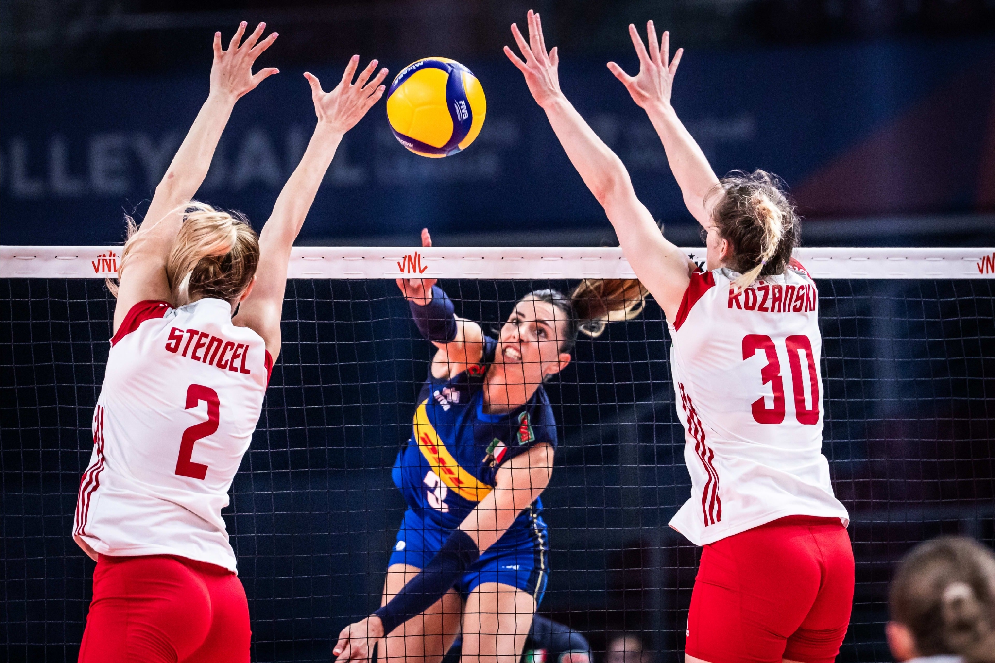 意大利女排3比1逆转击败波兰女排