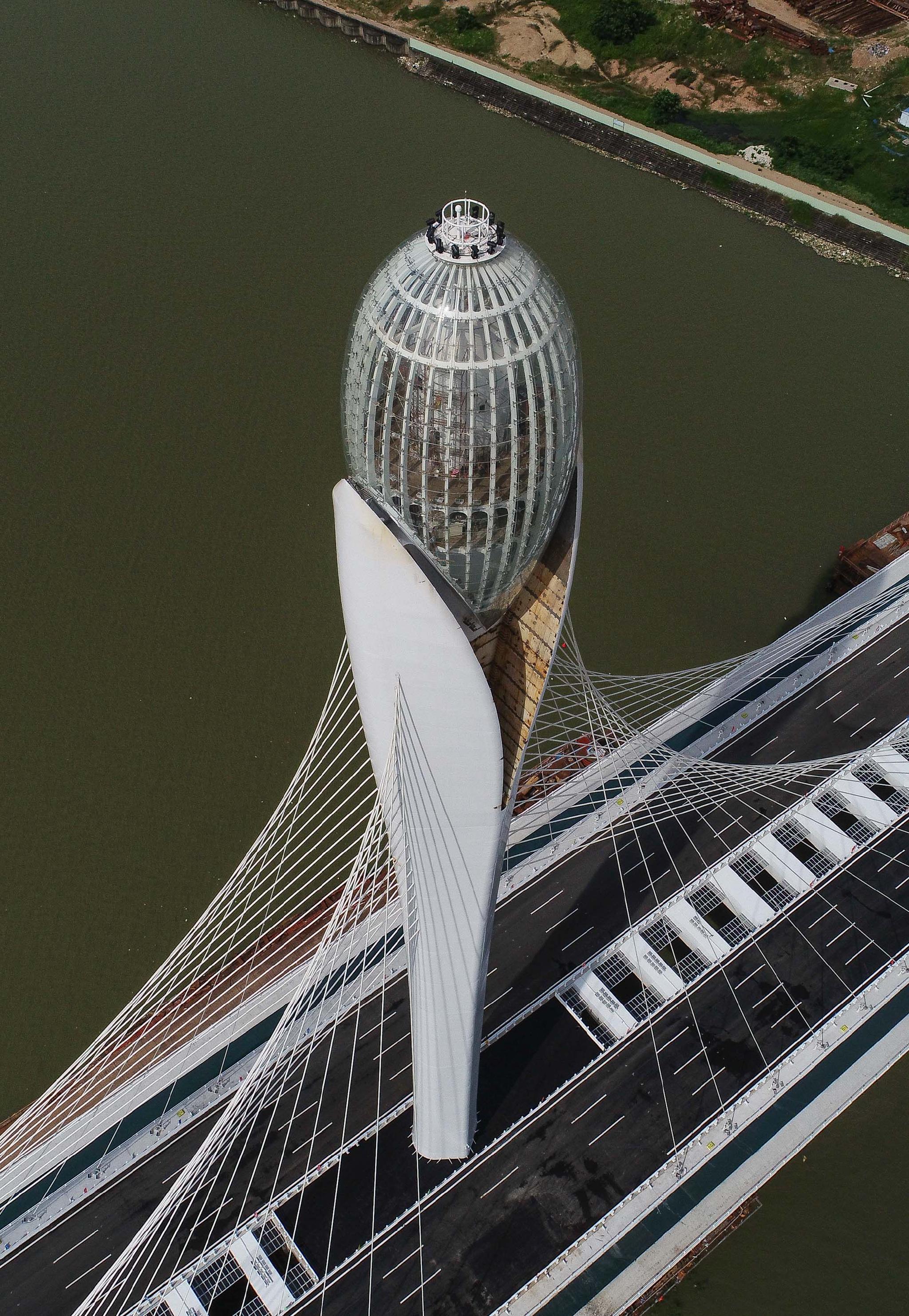 广东东莞滨海湾大桥通车