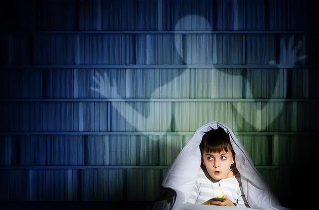 三岁分床七岁分房？孩子分房睡应有的3个能力，其他的是贩卖焦虑休闲区蓝鸢梦想 - Www.slyday.coM