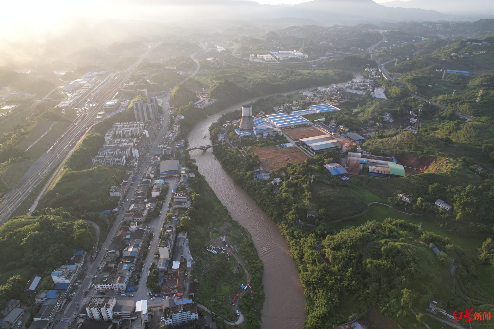 “泸州4名儿童落水”追踪：又一名女童被搜救发现已溺亡，另一女童仍失联休闲区蓝鸢梦想 - Www.slyday.coM