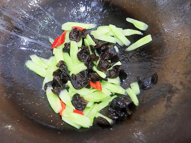 夏天宁可不吃肉，也要吃的5种碱性菜！高营养低嘌呤，常吃才有劲休闲区蓝鸢梦想 - Www.slyday.coM