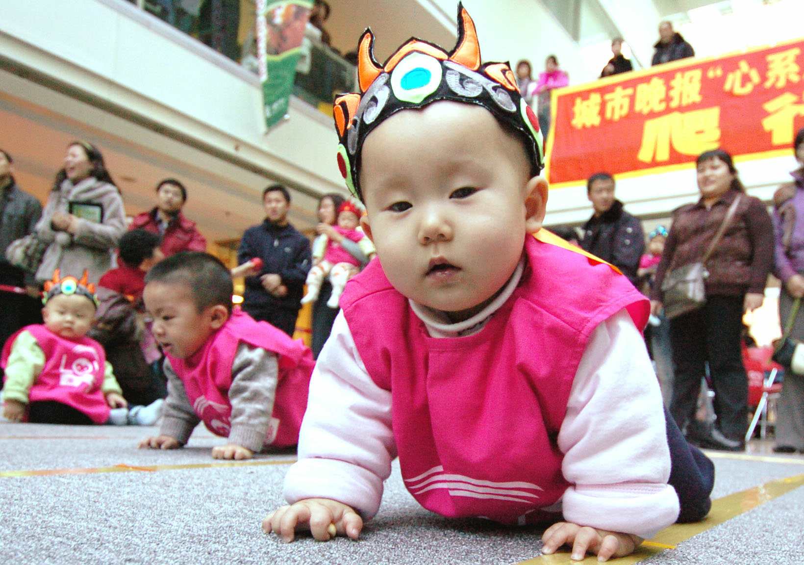 3岁前的宝宝也能“练体育”？答案和你想的不一样休闲区蓝鸢梦想 - Www.slyday.coM