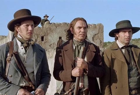 银幕上的秀场：美军为何到处打人还能摆出正气凛然的姿势？休闲区蓝鸢梦想 - Www.slyday.coM