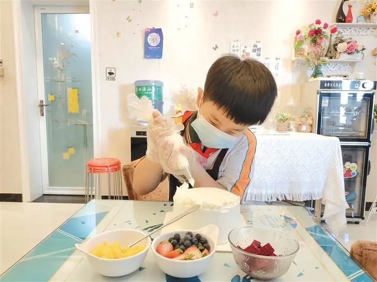 “双减”落地后的暑假，该怎么过？休闲区蓝鸢梦想 - Www.slyday.coM