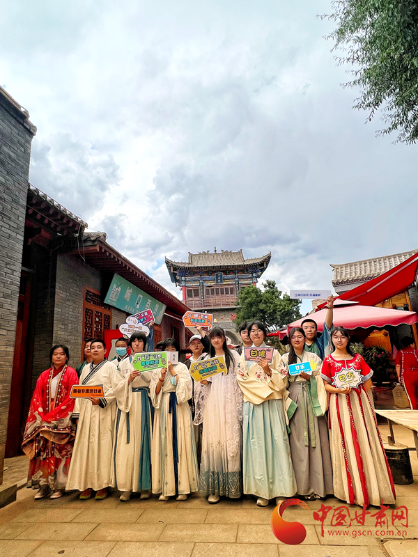 甘玩甘乐甘吃甘喝休闲区蓝鸢梦想 - Www.slyday.coM