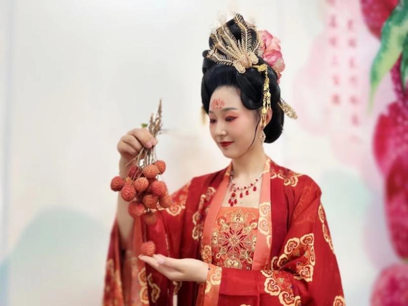 北回归线上的荔枝熟了！近250万网友云围观广州供销社主任直播卖荔枝休闲区蓝鸢梦想 - Www.slyday.coM