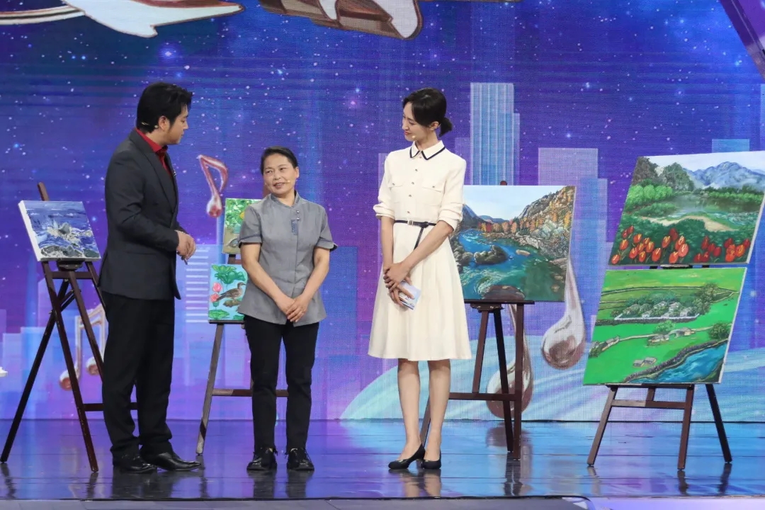 央视向幸福出发第10位主持人张宇润物细无声式主持好评