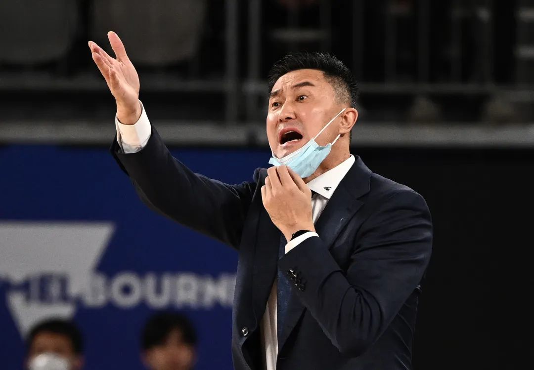 中国男篮虽败犹荣！落后16分追到平分，输球缘于末节三分球失准休闲区蓝鸢梦想 - Www.slyday.coM