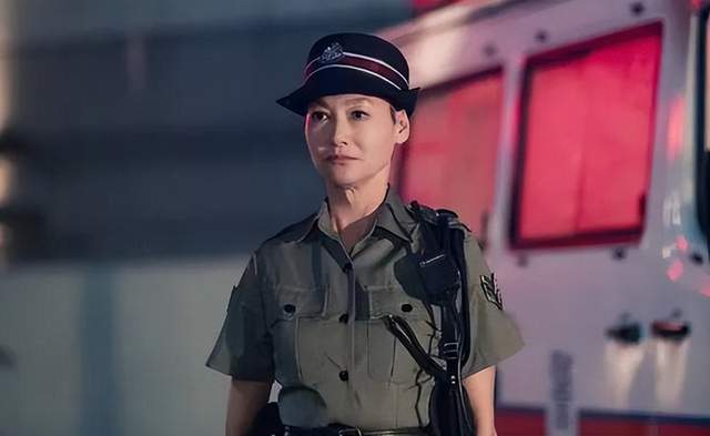 众星庆祝香港回归25周年，霍启刚激动发文，吕良伟唱上海滩主题曲休闲区蓝鸢梦想 - Www.slyday.coM