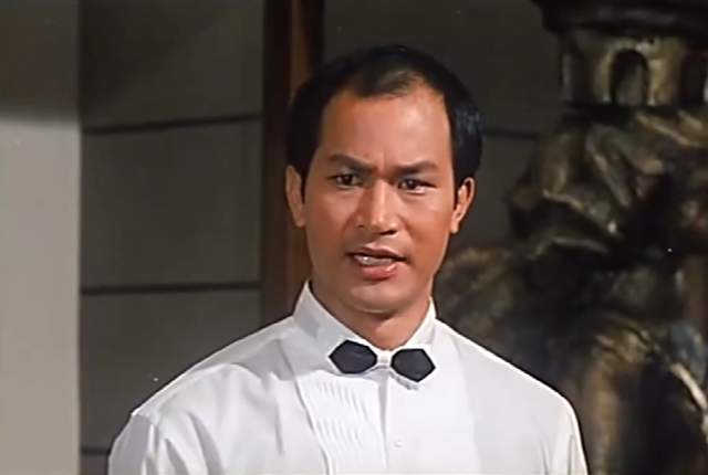 70岁武打巨星狄威罕露面两鬓斑白仍显精神曾一拳打断成龙鼻梁