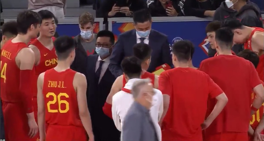 中国男篮大胜世界第69！杜锋却骂不醒一人，首发全场得2分遭弃用休闲区蓝鸢梦想 - Www.slyday.coM