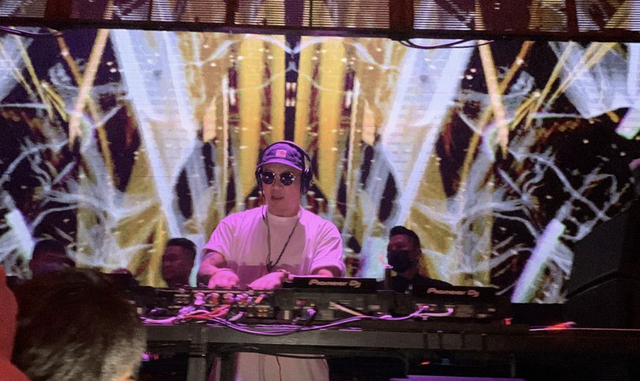 具俊晔二度来台湾夜店商演人气暴涨还需配保安2小时就赚13万