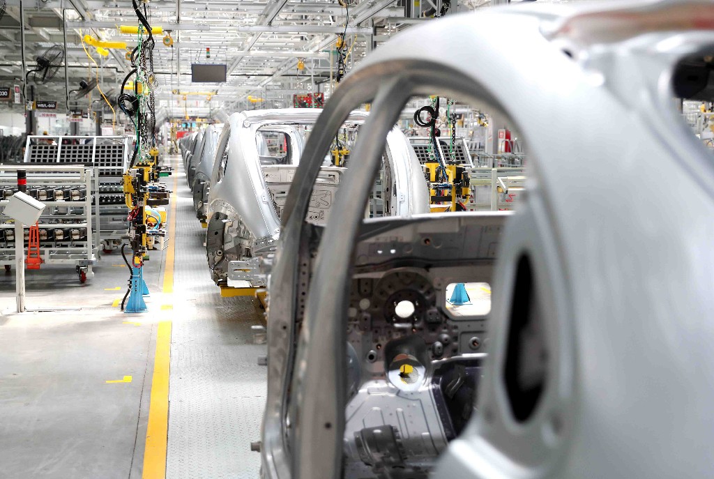 在山东省日照经济技术开发区长城汽车日照生产基地的自动生产线上