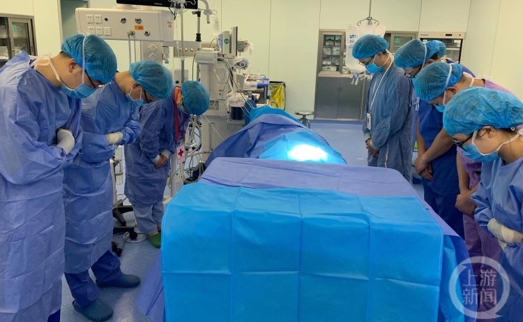 捐献脑瘫儿子的遗体和器官后 这位母亲有些话想对受捐者说休闲区蓝鸢梦想 - Www.slyday.coM