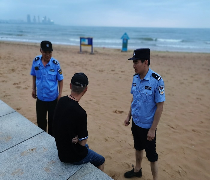 男子打110称要轻生后失联 民警从海里拽回他又劝说3小时休闲区蓝鸢梦想 - Www.slyday.coM