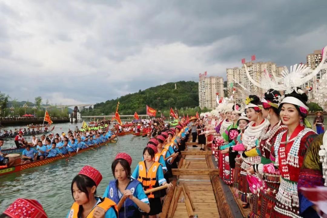 7月2日2022年水韵贵州中国施秉独木龙舟节暨佛黔文化旅游周