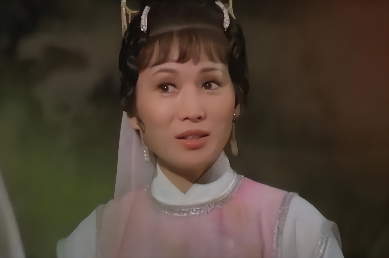 1978年电影版——井莉02,这两个人物是金庸笔下最有魅力的女性角色,不