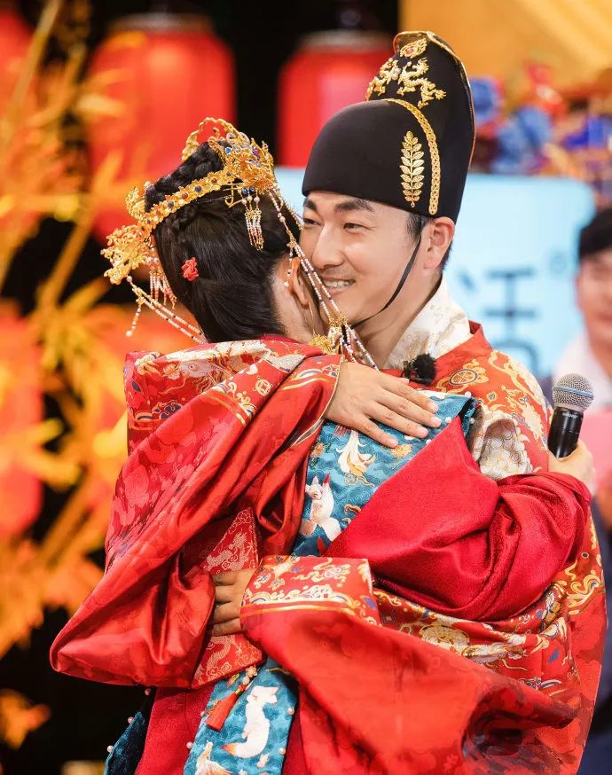 中国婚礼致敬传统礼仪彰显时代风尚