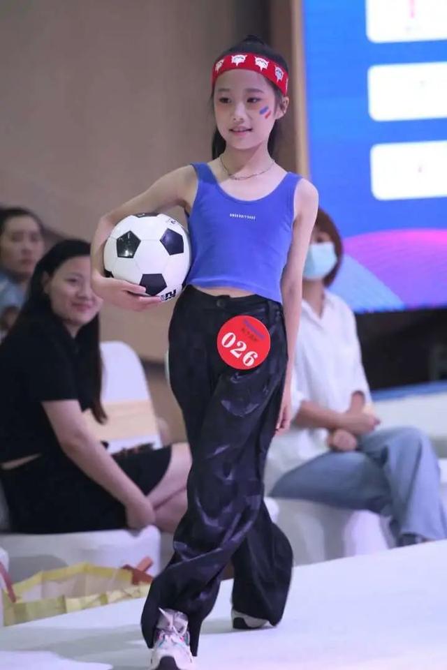 没有八块腹肌也能上台！杭州这个模特大赛，太不一样了休闲区蓝鸢梦想 - Www.slyday.coM