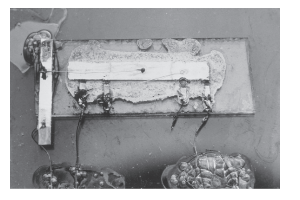 基爾比的實驗性單片電路
