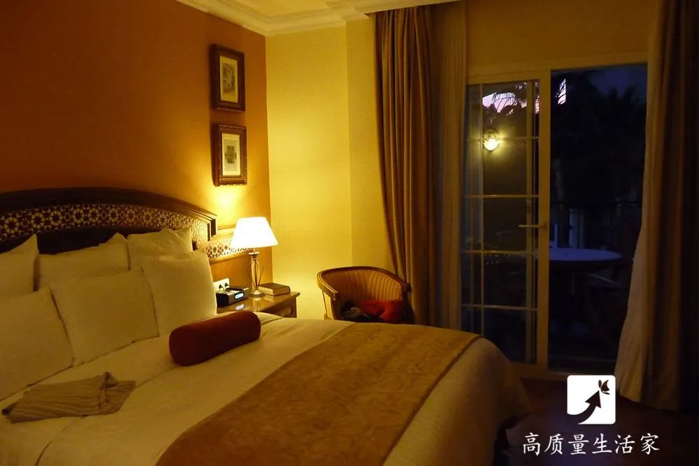 为什么晚上在酒店睡觉时最好将厕所灯打开？休闲区蓝鸢梦想 - Www.slyday.coM