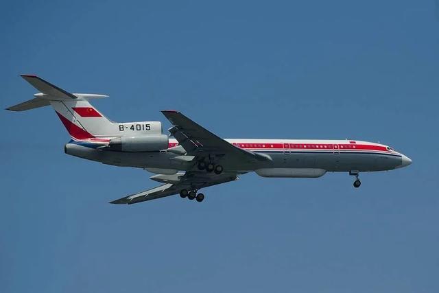 为何我军电子侦察机是红白涂装会不会太显眼