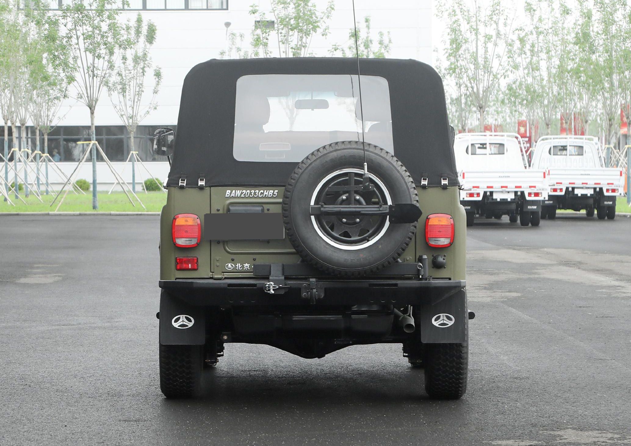 bj212新款车型亮相软顶三角门换装前后杠搭载20l动力