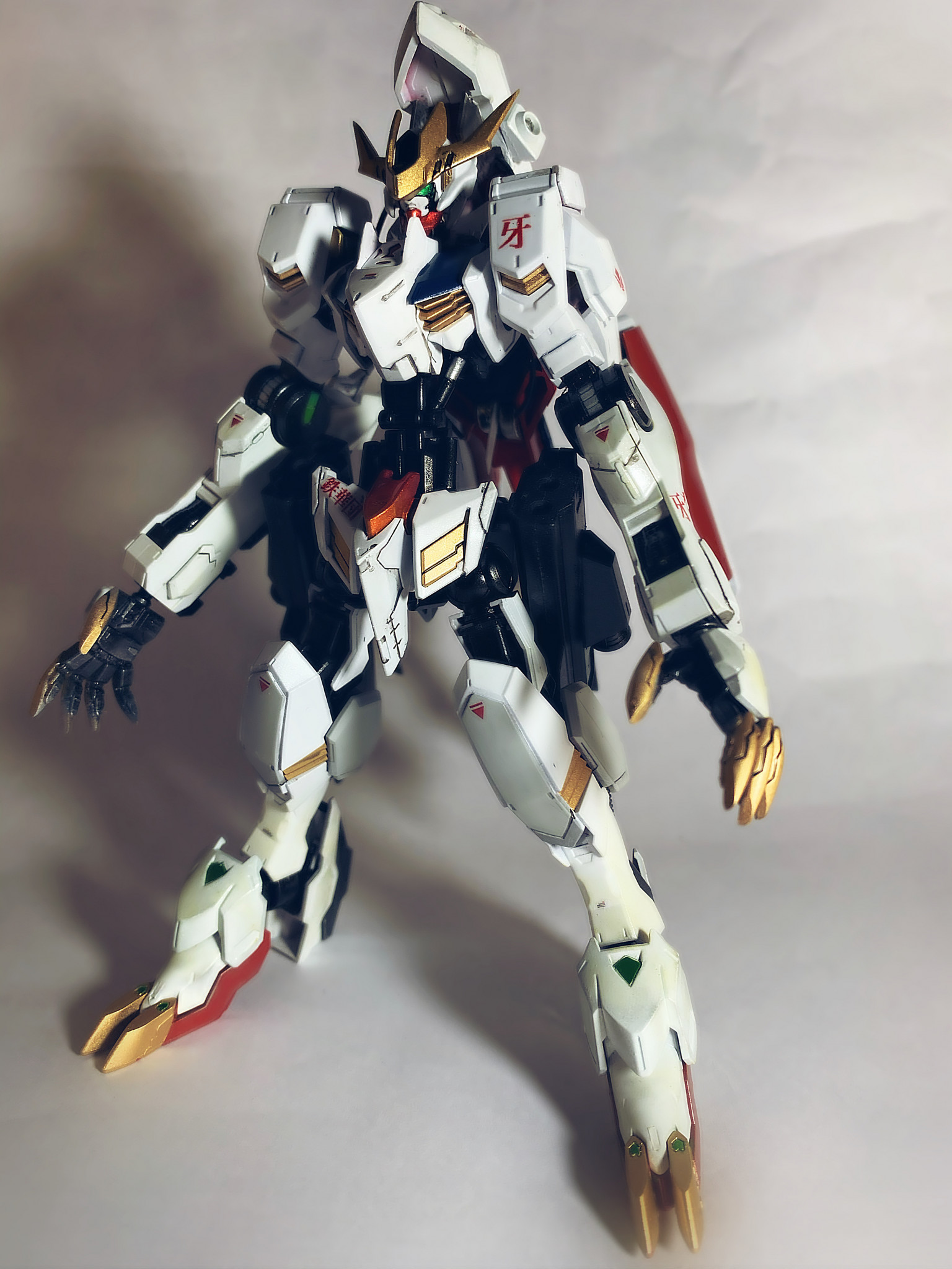 一趴变形巴巴托斯牙狼模型