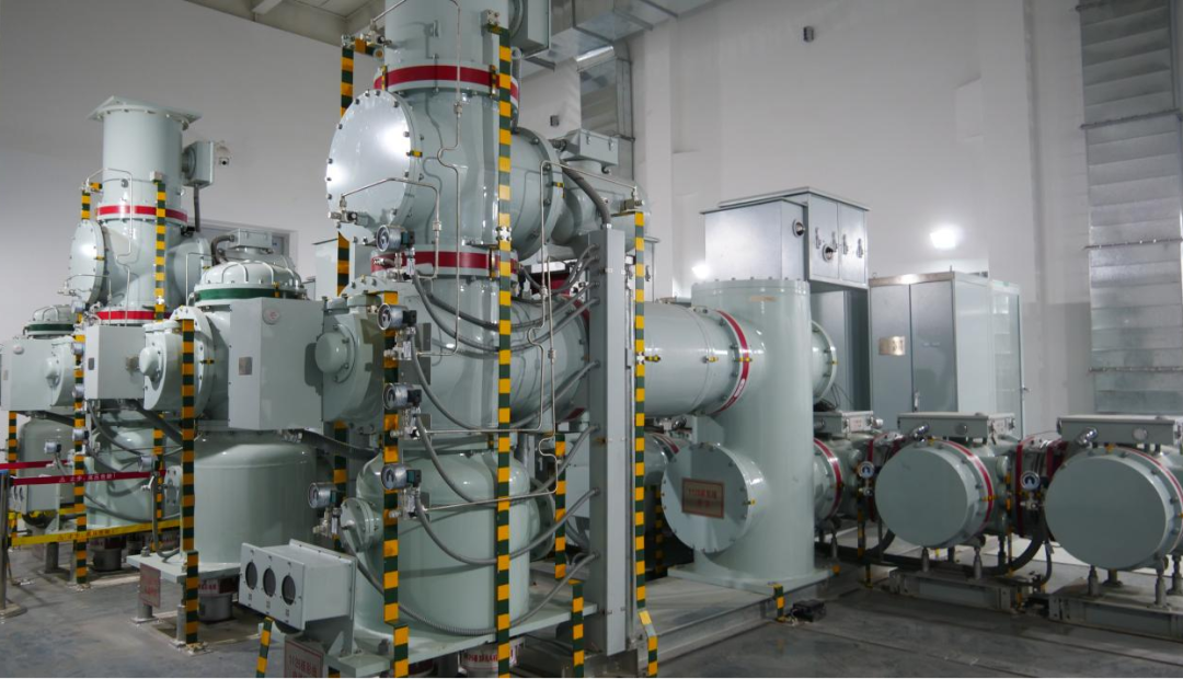 为户内gis(气体绝缘组合电器设备)智能变电站,站内新建2台63兆伏安