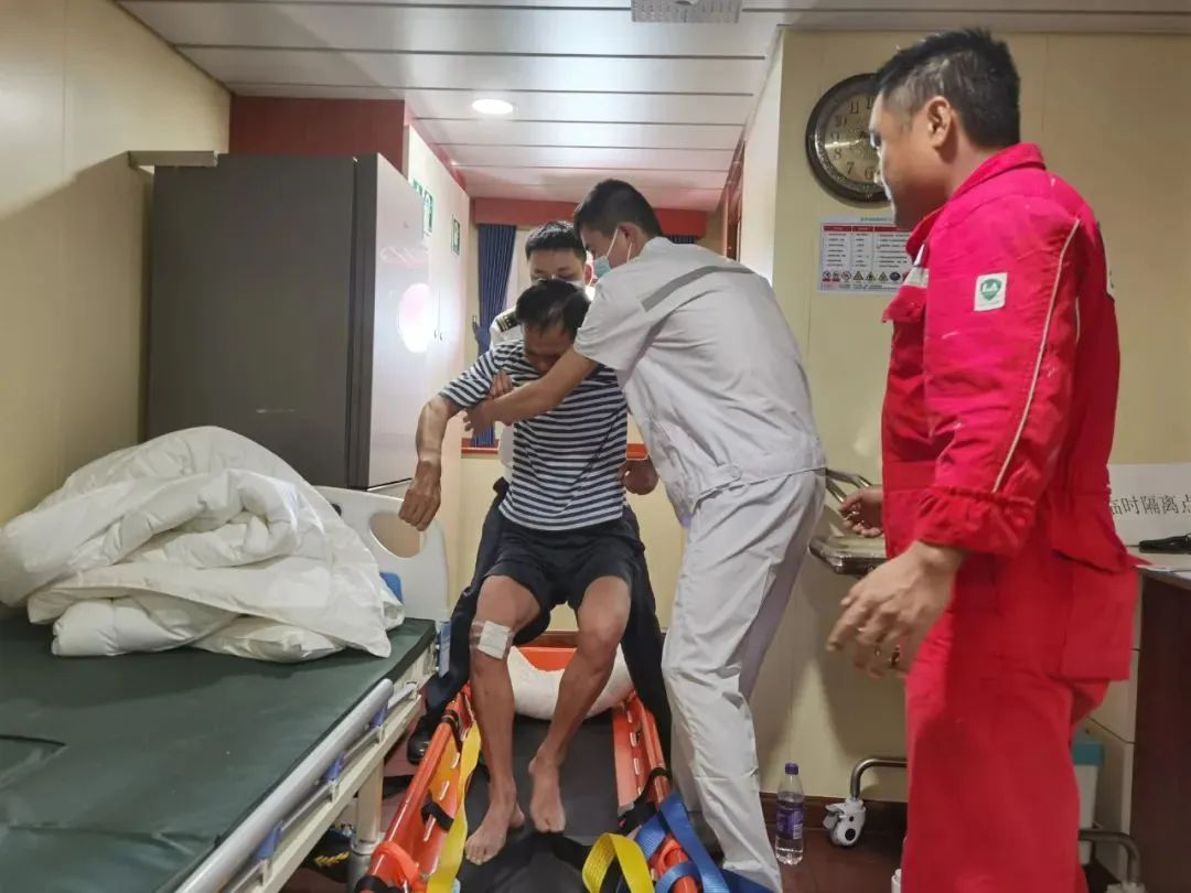 广东全力开展“福景001”轮搜救工作 搜救力量发现疑似落水遇难者休闲区蓝鸢梦想 - Www.slyday.coM