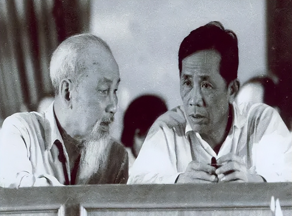 79年黎笋拒绝中国谈判建议,只接受武力解决,许世友:继续增兵__财经头