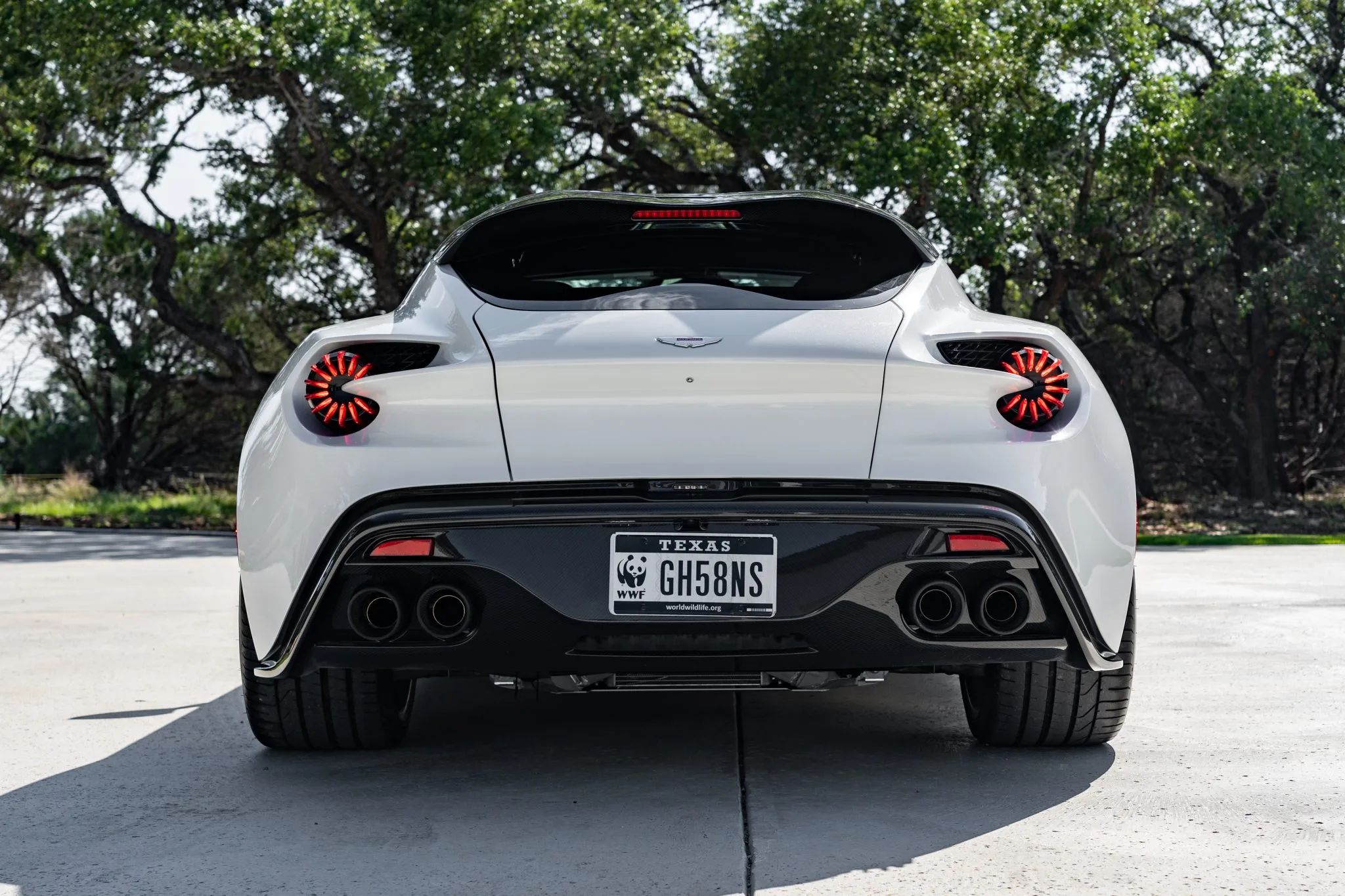 仅行驶1015公里二手阿斯顿马丁vanquishzagato或售100万美元