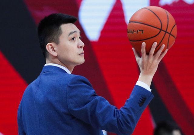 杨鸣年纪轻轻,却能够成为辽宁队的主教练,他是一个怎样的人