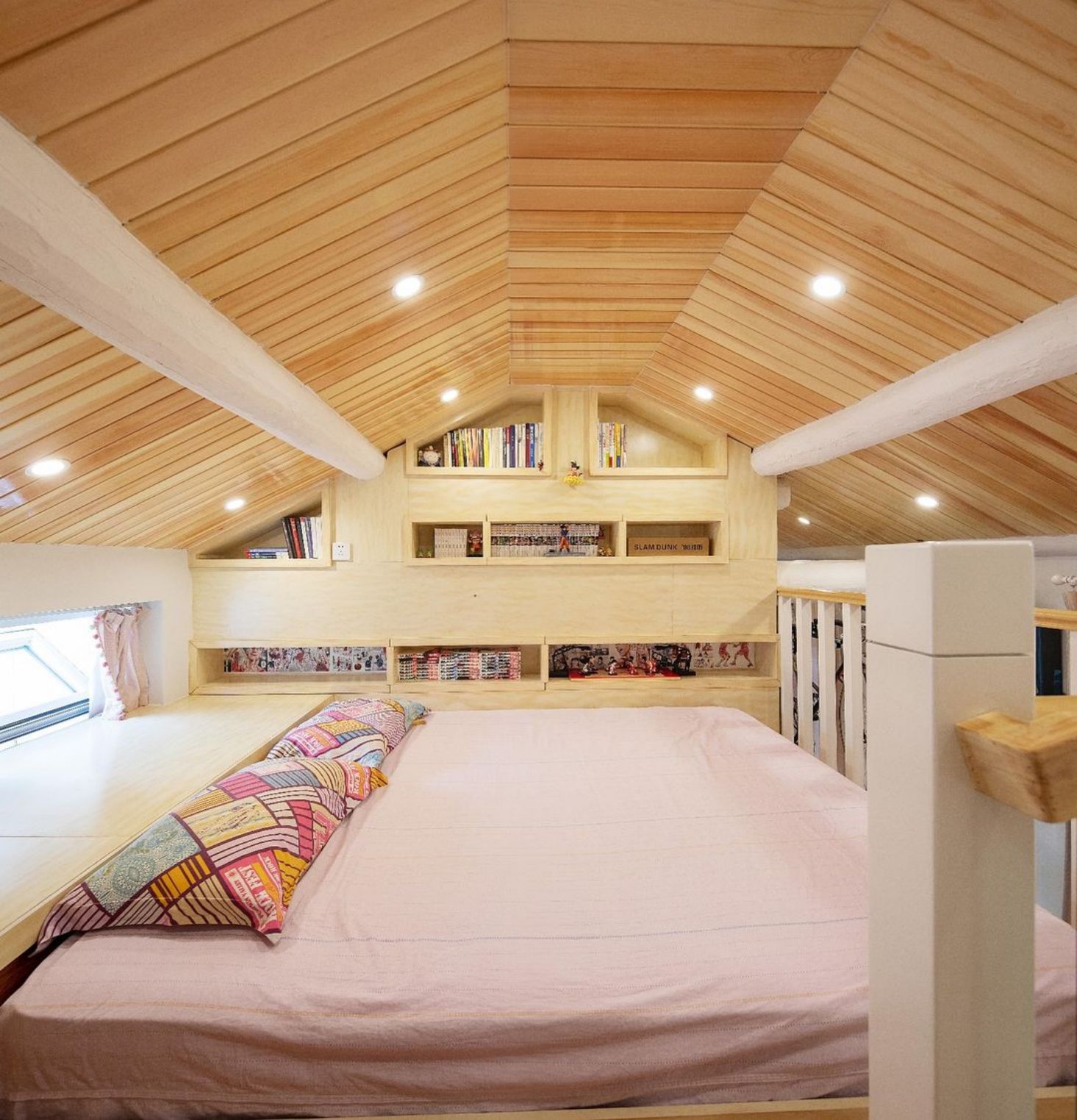 上海80后小夫妻的森系婚房,50㎡空间被手办填满,看完都想住进去休闲区蓝鸢梦想 - Www.slyday.coM 上海80后小夫妻的森系婚房,50㎡空间被手办填满,看完都想住进去休闲区蓝鸢梦想 - Www.slyday.coM