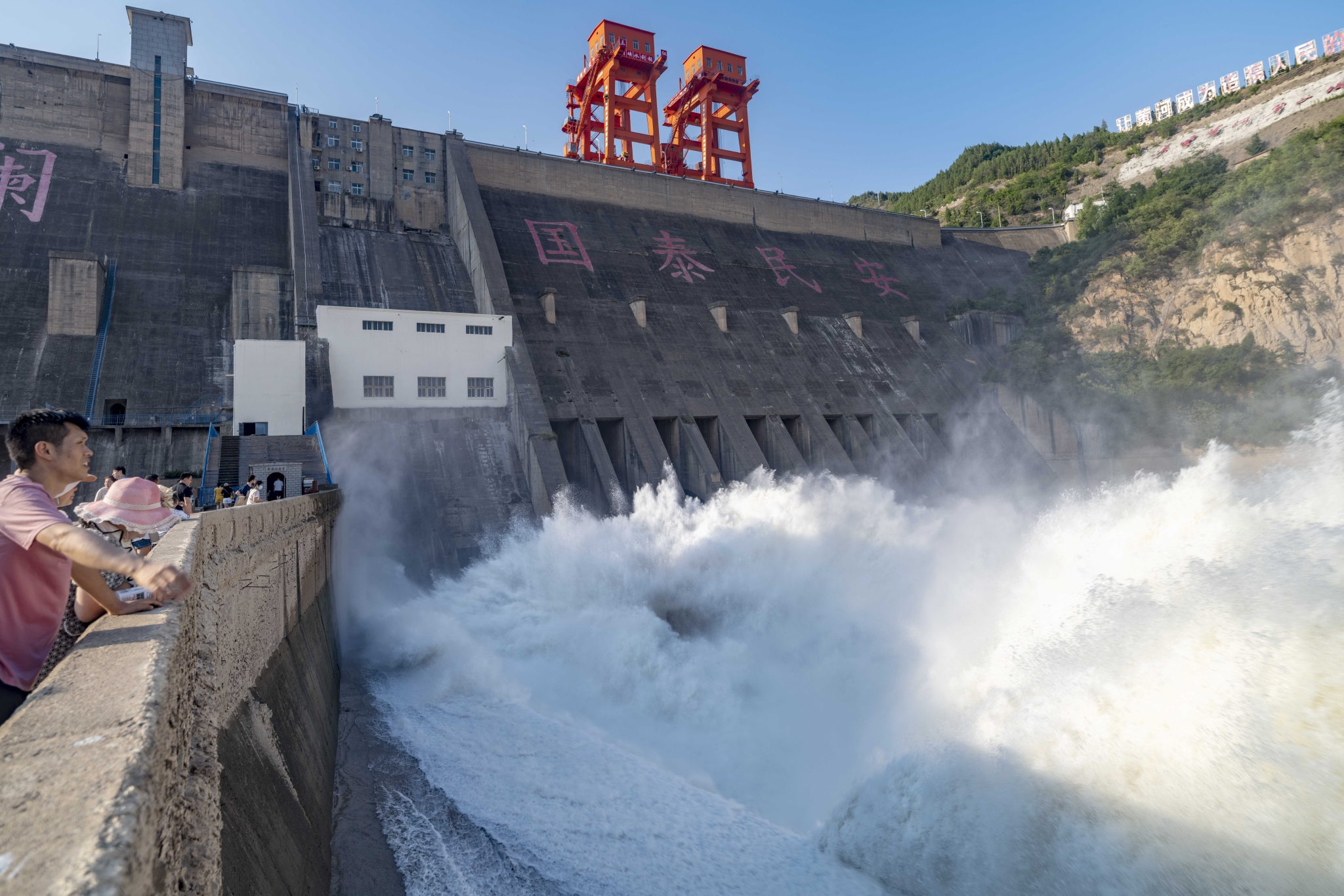 三门峡水利枢纽进行调水调沙