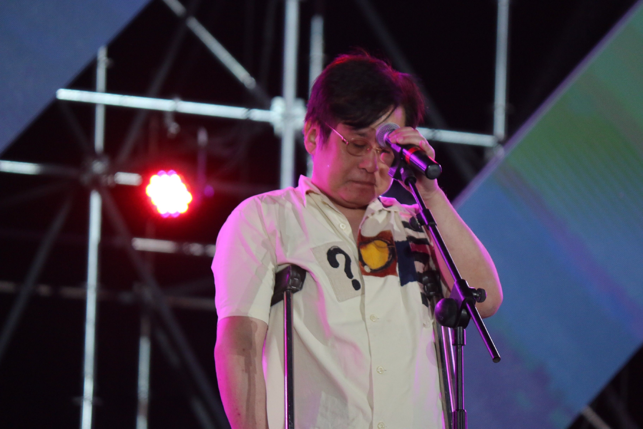 从郑智化到张学友，形式主义的“正能量”还要伤及多少人休闲区蓝鸢梦想 - Www.slyday.coM