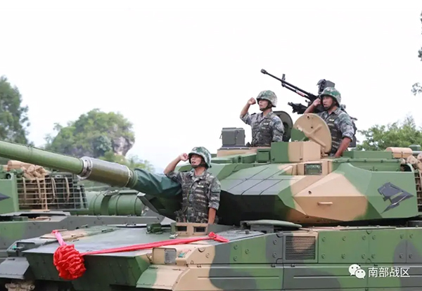 15式轻型坦克拥有更好的防护力。图片来源：微信公众号“南部战区”