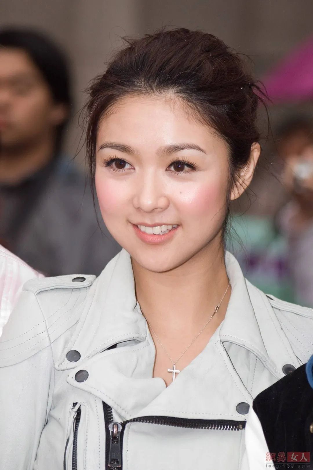 “香港最后的少女”,是过尽千帆后的淡然|方大同|薛凯琪|浪姐_新浪新闻