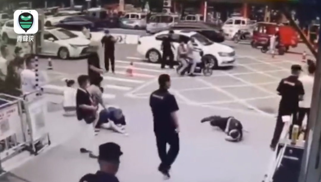 又是新能源车！失控引发事故致1死5伤，警方通报→休闲区蓝鸢梦想 - Www.slyday.coM