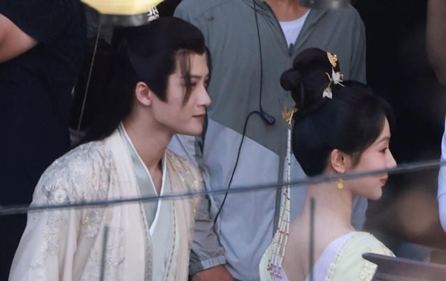 《长相思》小夭防风邶逛街,檀健次有新衣服,杨紫的笑容真好看!休闲区蓝鸢梦想 - Www.slyday.coM 《长相思》小夭防风邶逛街,檀健次有新衣服,杨紫的笑容真好看!休闲区蓝鸢梦想 - Www.slyday.coM