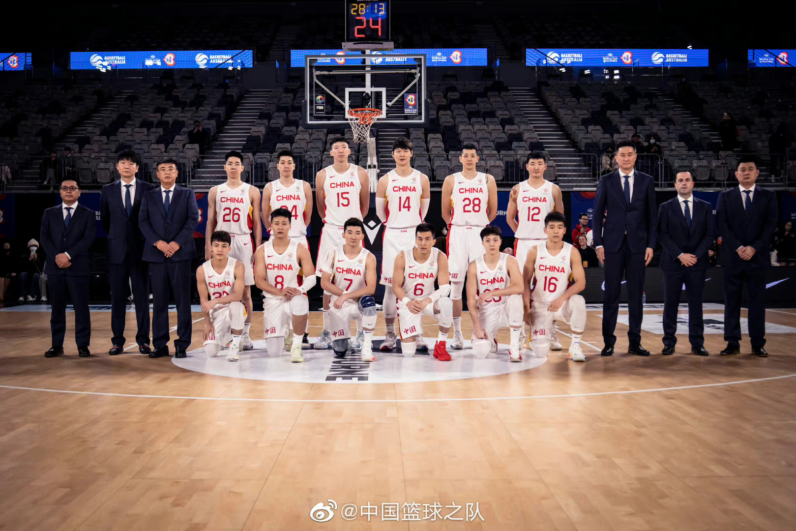 消息源：中国男篮多人感染新冠……休闲区蓝鸢梦想 - Www.slyday.coM