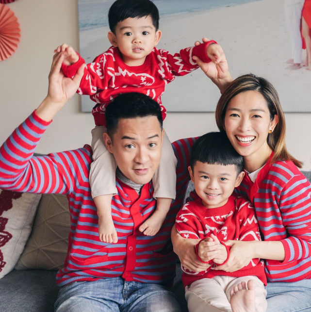 前TVB艺人陈智燊离家2个月突然回家 两个儿子看到爸爸后很开心休闲区蓝鸢梦想 - Www.slyday.coM