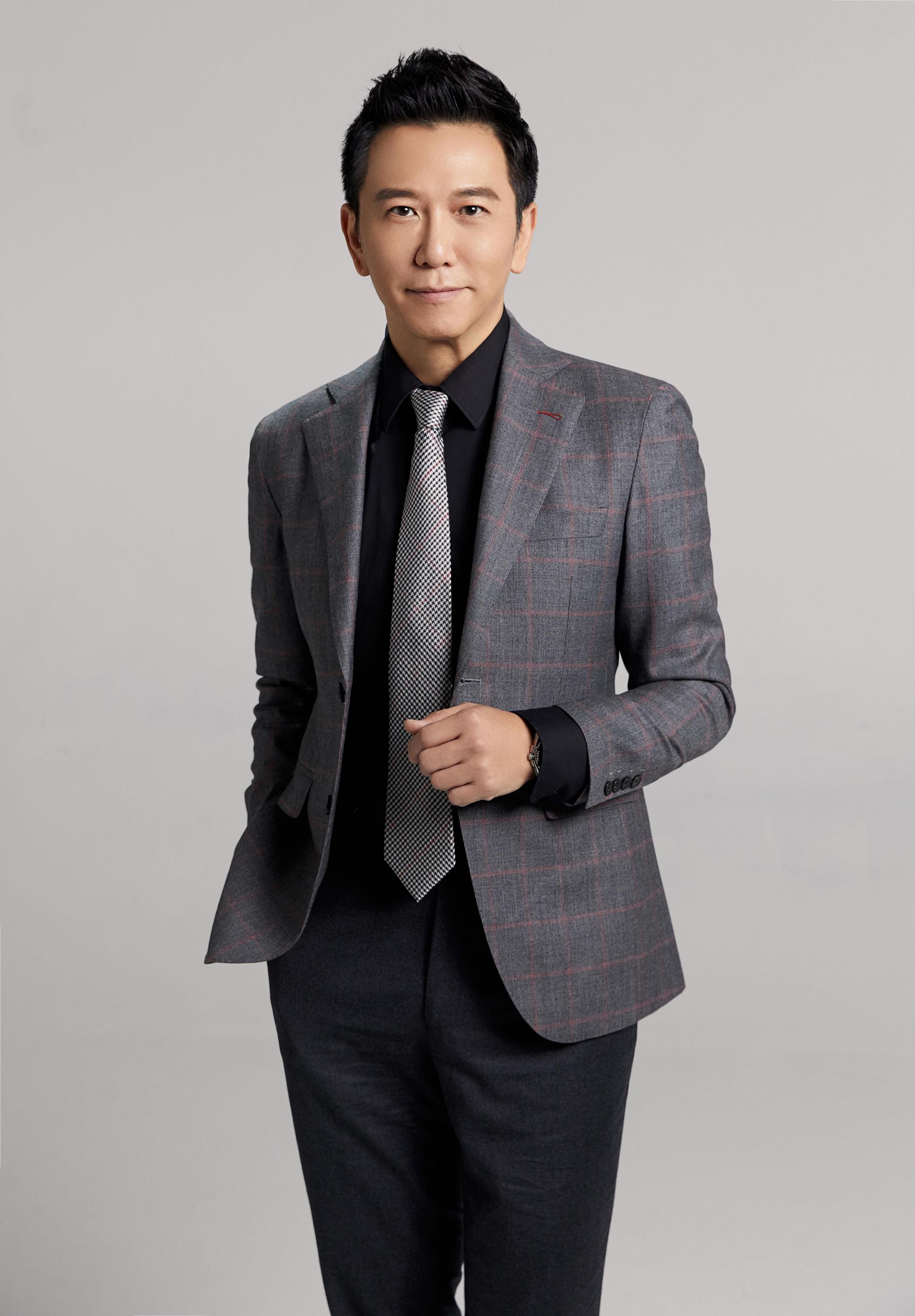 温兆伦聊经典角色丨现在让我演丁有康,能演得更"坏"__财经头条