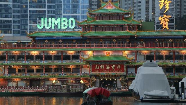 不得善终的珍宝海鲜舫,曾承载一代人的香港记忆__财经头条